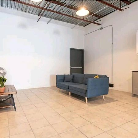 Апартаменты No°1~Plaza St-Hubert~Metro Jean-Talon~Jarry Parc Монреаль Экстерьер фото