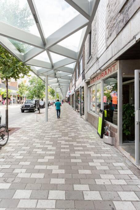 Апартаменты No°1~Plaza St-Hubert~Metro Jean-Talon~Jarry Parc Монреаль Экстерьер фото